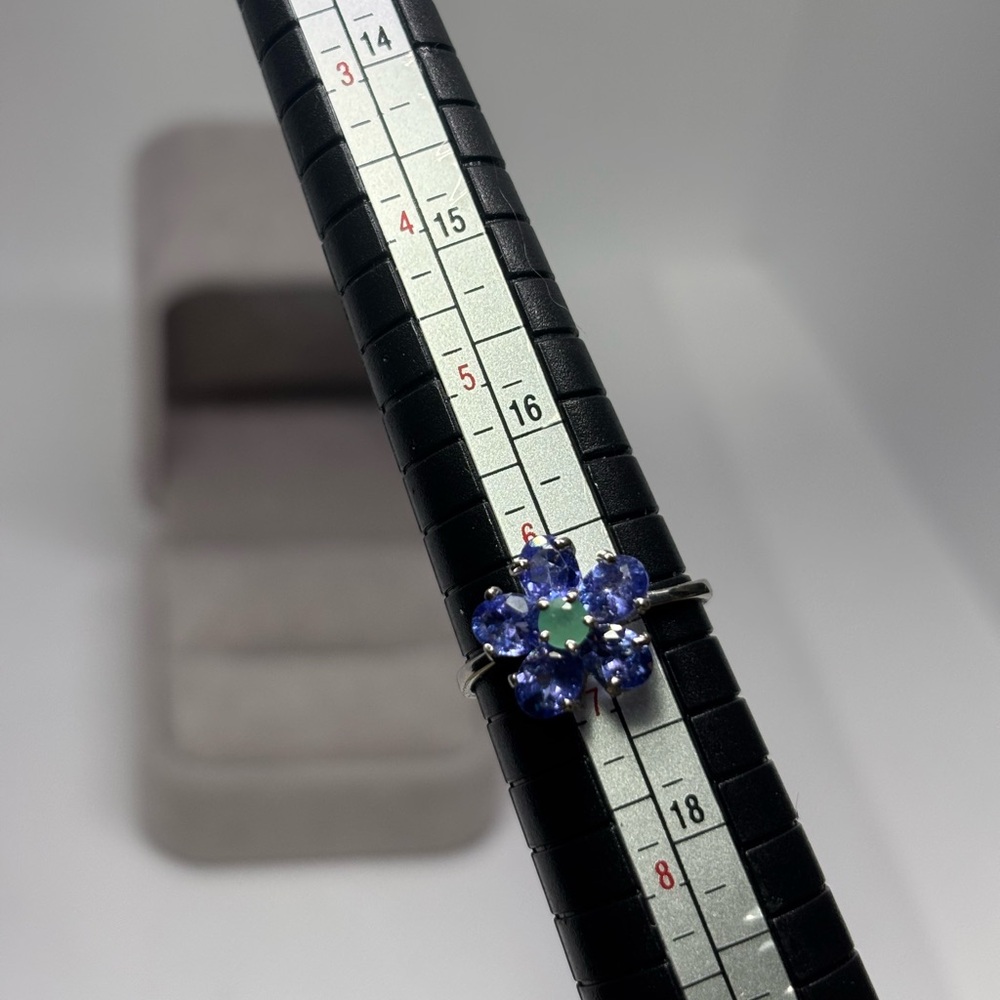 925 Sterling Silver Tanzanite & Emerald Flower Ring, size 6.75-7 - Picture 7 of 11